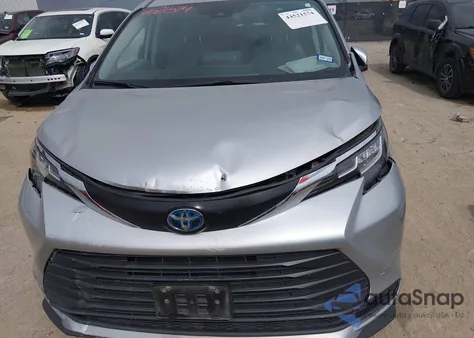 2022 Toyota Sienna Le z USA, uszkodzony, nr VIN 5TDKRKEC9NS104259